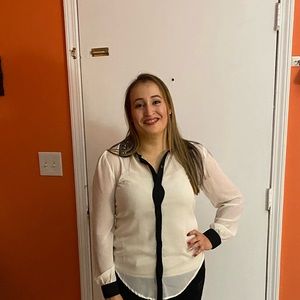 Meet your Posher, Ana